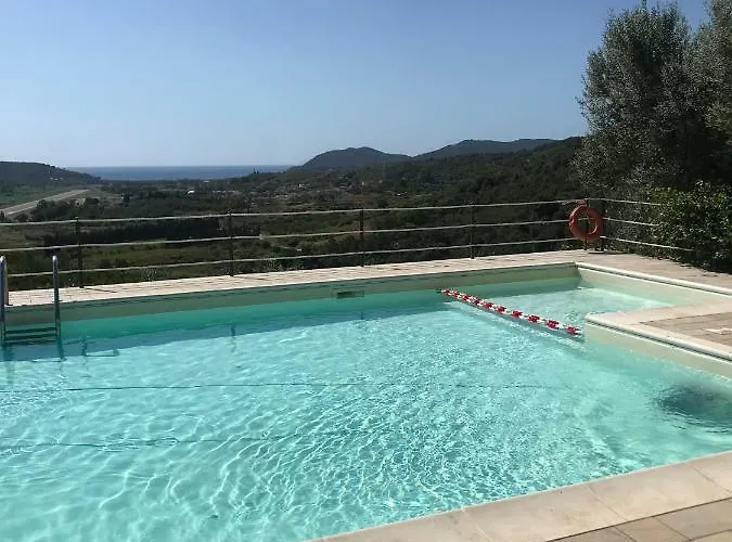 Le Solane Aparthotel 4*