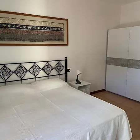 Le Solane Lägenhetshotell Marina di Campo
