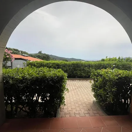 Le Solane Lägenhetshotell