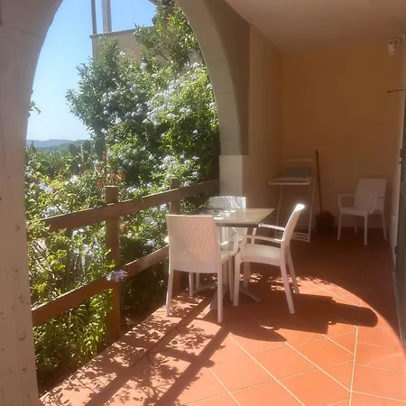 Le Solane Lägenhetshotell