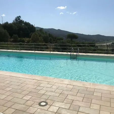 Le Solane Lägenhetshotell