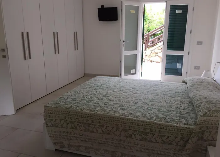 Le Solane 4* Марина-ди-Кампо